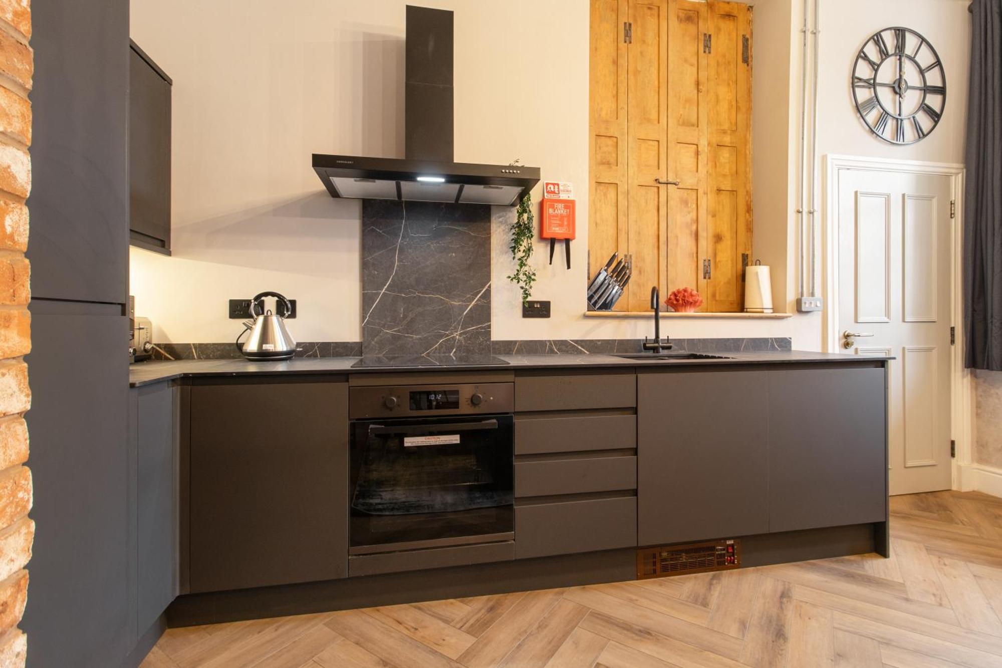 Whiskawaystays - Shaw Mews - Apartment 3 Worcester Extérieur photo