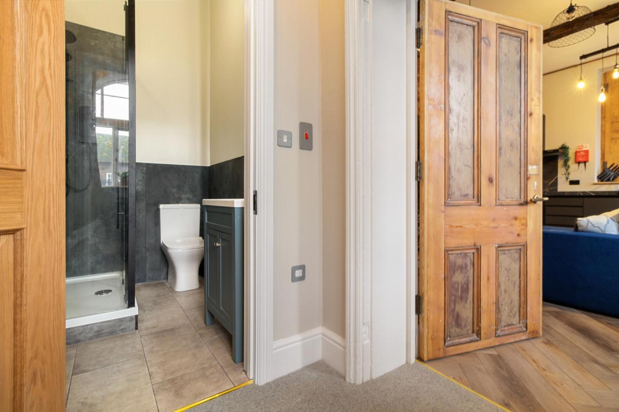 Whiskawaystays - Shaw Mews - Apartment 3 Worcester Extérieur photo