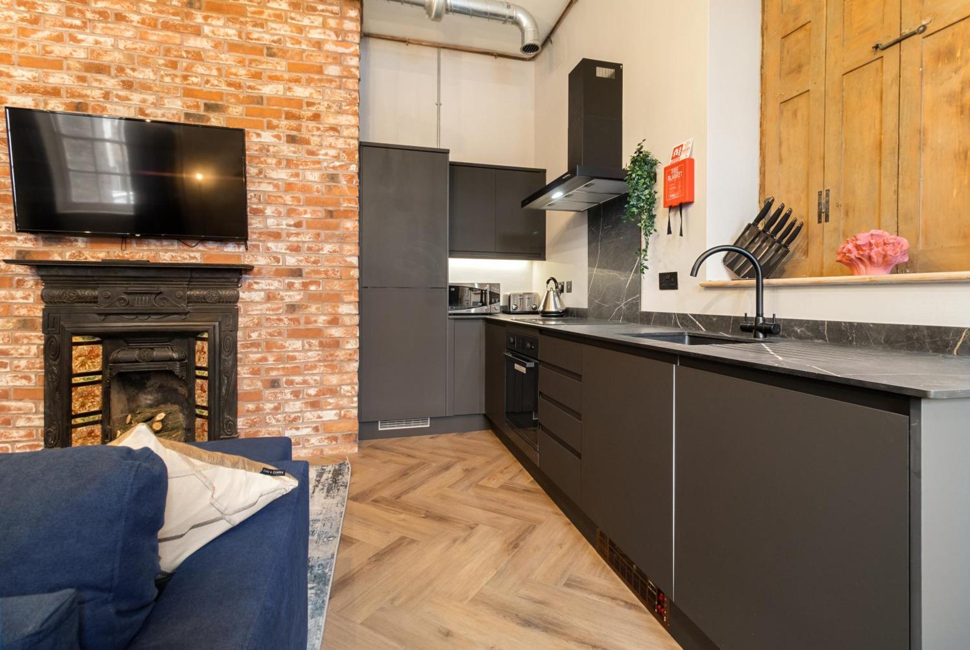 Whiskawaystays - Shaw Mews - Apartment 3 Worcester Extérieur photo